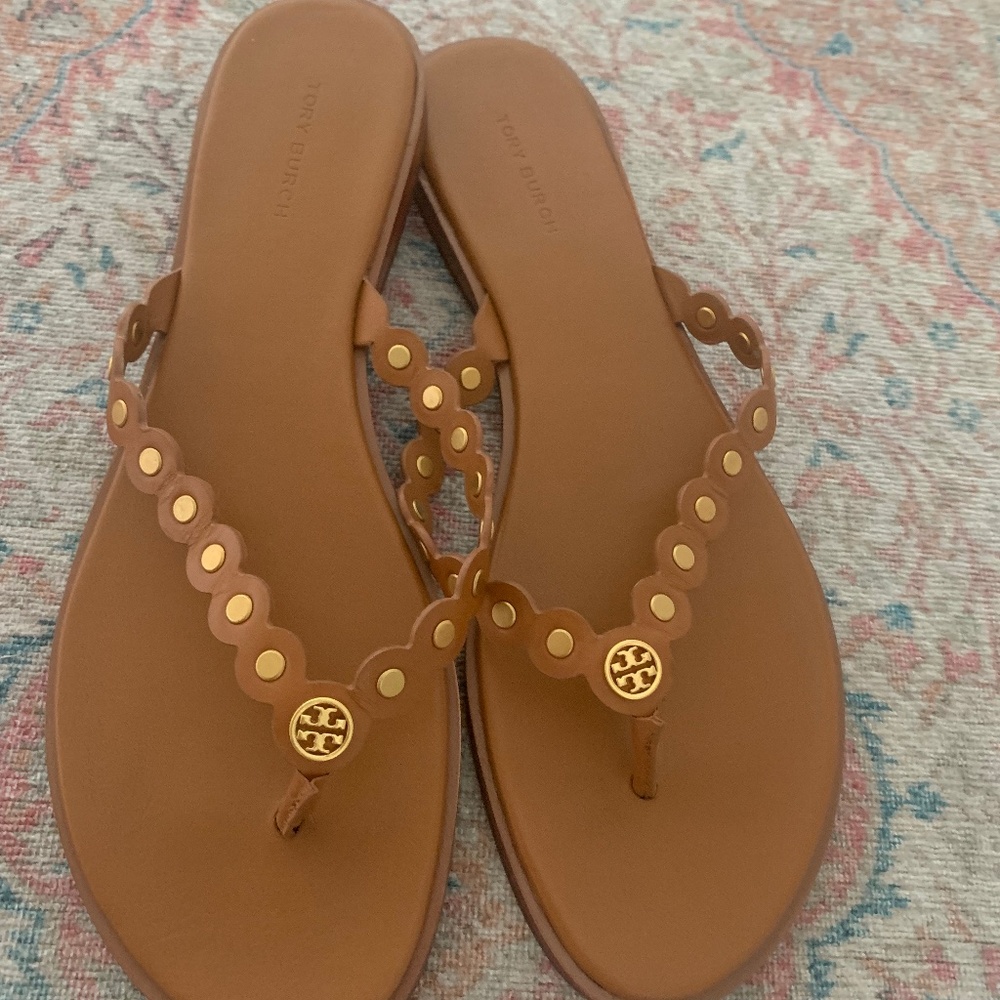 BRAND NEW Tory Burch sandals in size 9